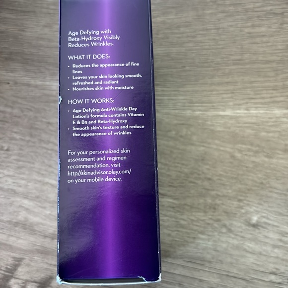 NWT Olay age defying anti wrinkle cream - Picture 2 of 4